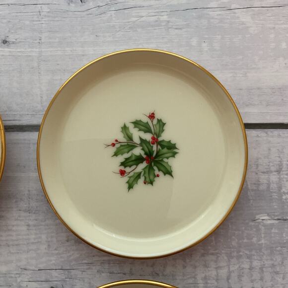 Lenox Holiday Dimension Coaster Set Of 4 Christmas Holly Berry Porcelain USA - Picture 3 of 12